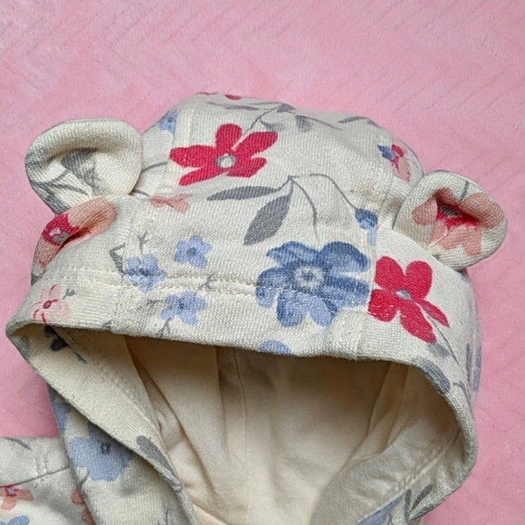 GAP Baby 3-6 month outfit! - Picture 2 of 2